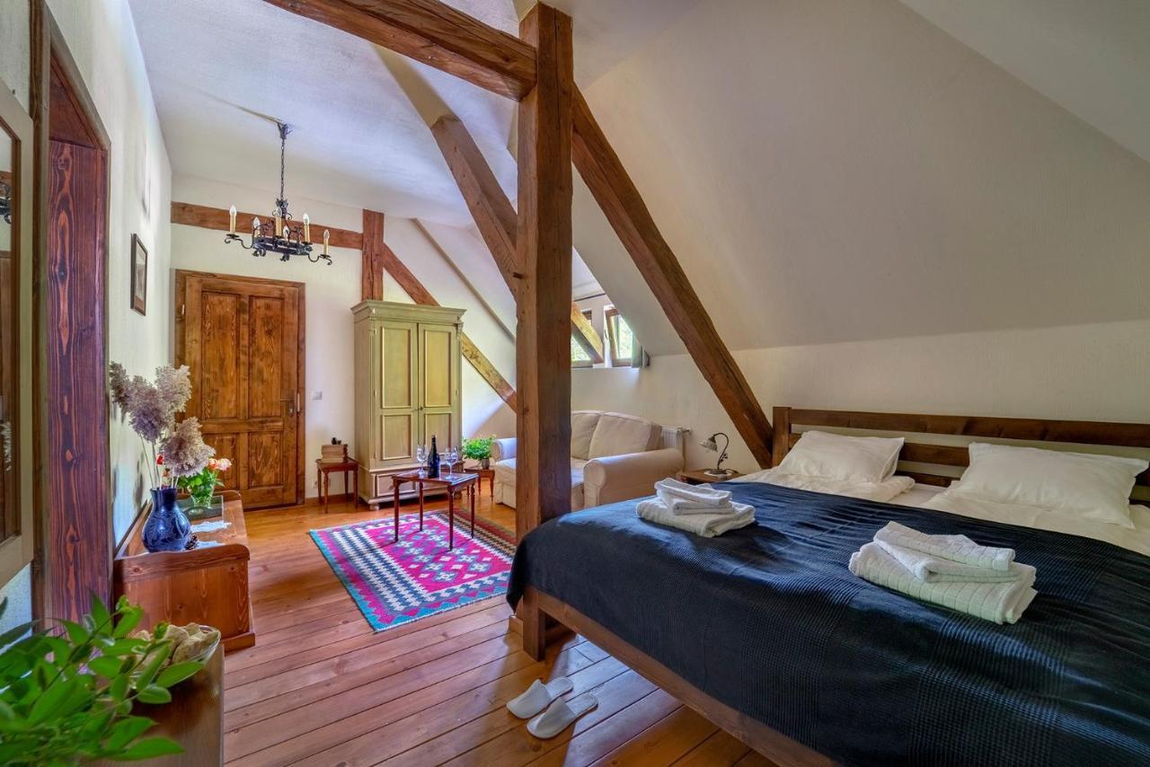 Conacul Gaal Kuria Hotell Dalnic Exteriör bild